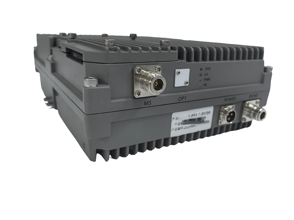  宛城三频手机信号接收器2000㎡